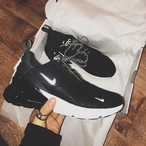 Nike Air Max 270’s // Black + Reflective